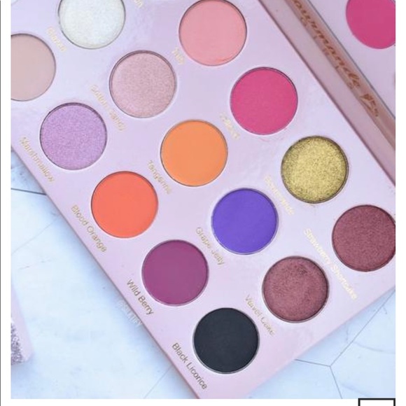 Sugar shop eyeshadow pallet - Picture 4 of 5